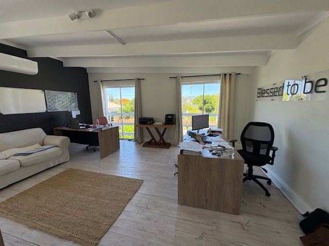 3 Bedroom Property for Sale in Knysna Central Western Cape